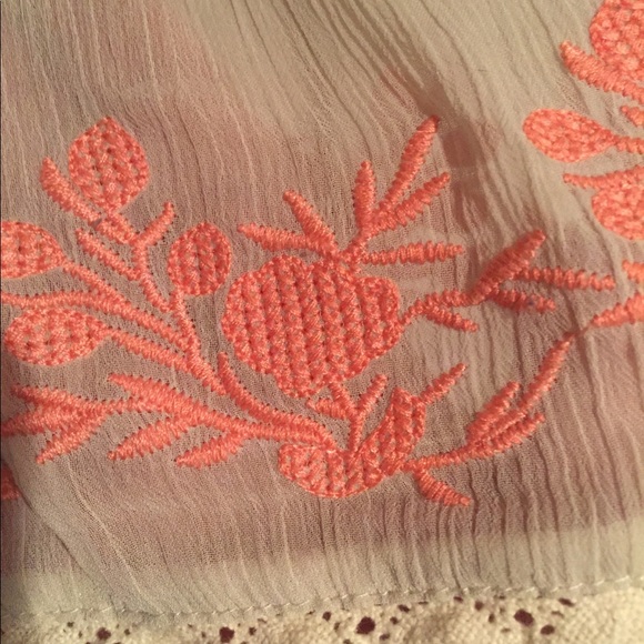 Fun breezy boho top! Size S by Paper Crane - Picture 2 of 11